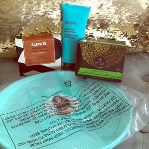 FabFitFun Winter Items Ahava, Elevate, Hair Mask +